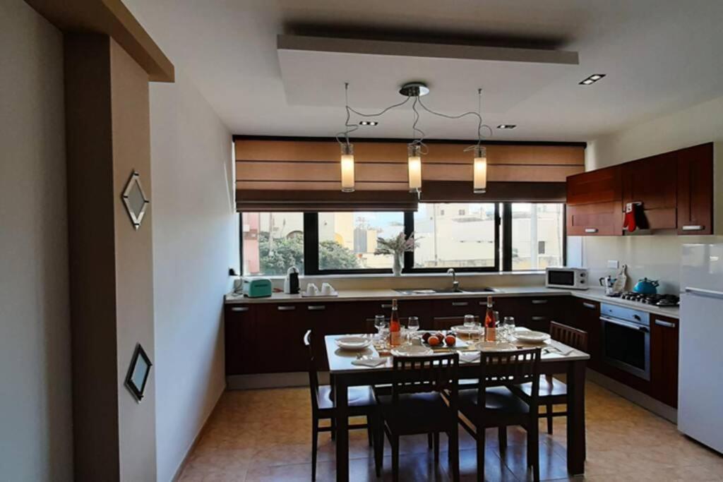 Joecen Apartment Marsaskala Exteriör bild
