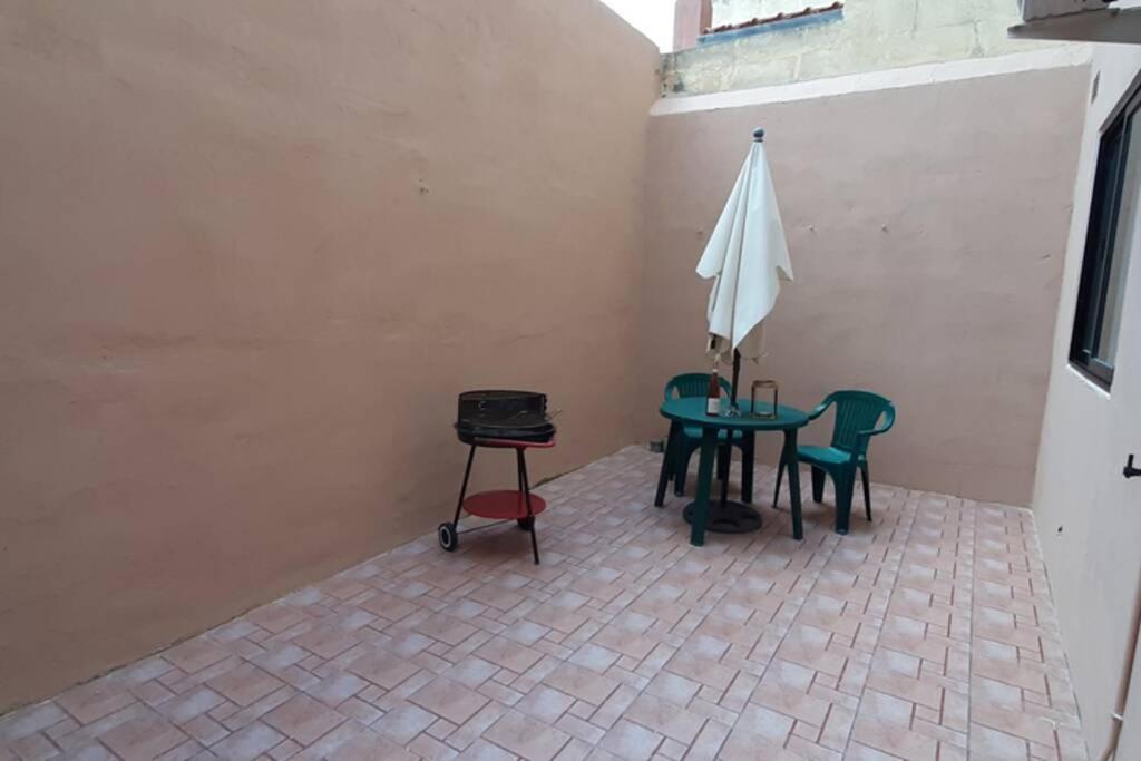 Joecen Apartment Marsaskala Exteriör bild